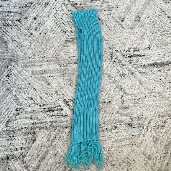 Blue New York & Company Scarf - Picture 4 of 4